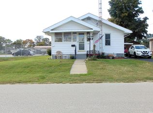 101 N White River Ave, Petersburg, IN 47567