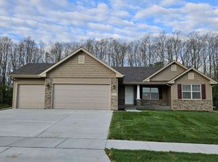 927 Harsevoort Way, Clinton, WI 53525