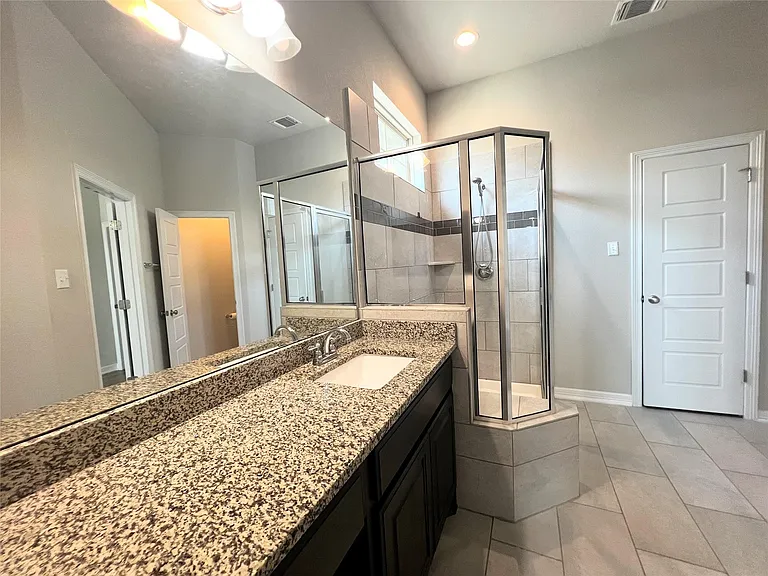 2101 Dillon Pond Ln #B — Photo 18
