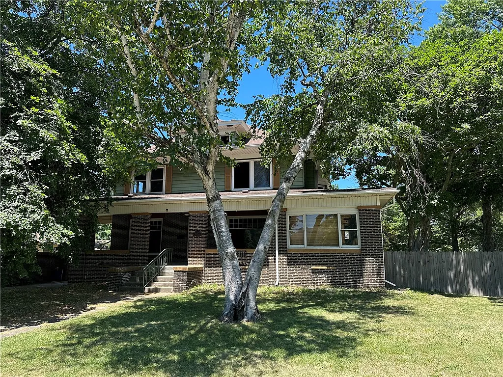 2700 Western Ave photo 1