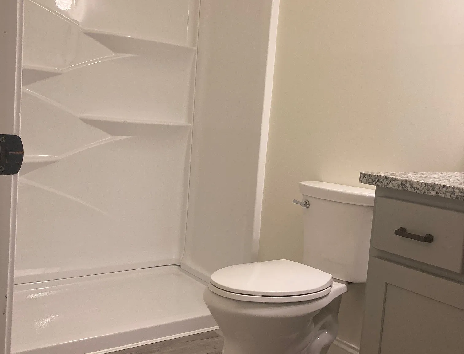 2 bed, 1000 sqft, $1,575 — Photo 4