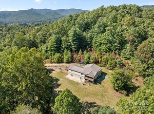 473 Eli Capps Rd, Zirconia, NC 28790