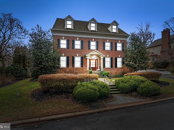 2nd image of 1900 Field Rd