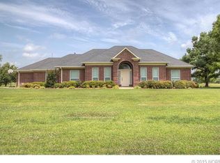 8303 Lake Dr, Mounds, OK 74047