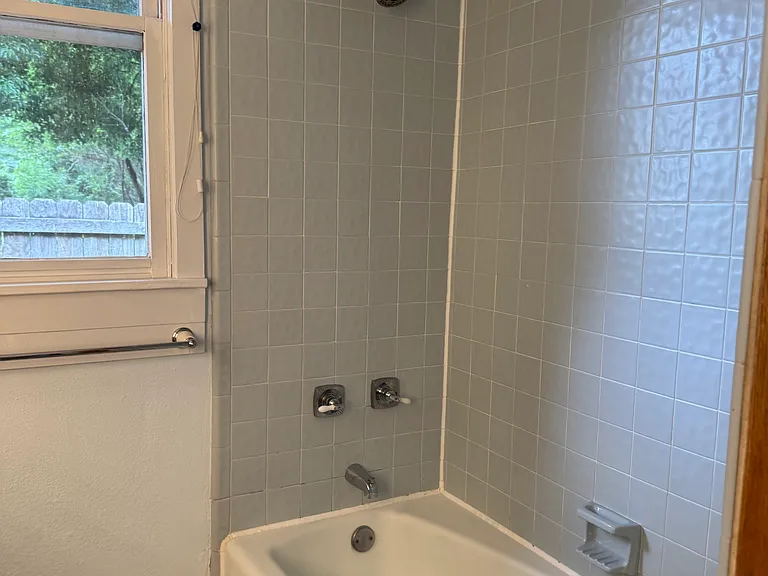 1619 E Mallory St — Photo 15