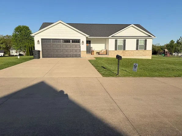 1204 Boone Ct, Farmington, MO 63640