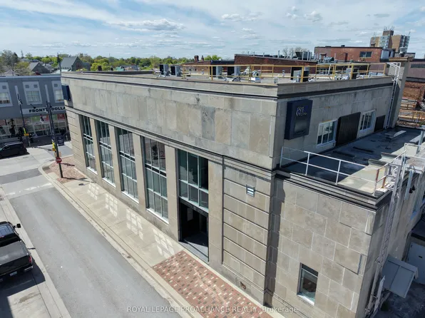 241 Front St, Belleville, ON