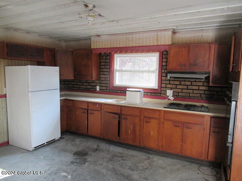5th image of 26 Gracemoore Road