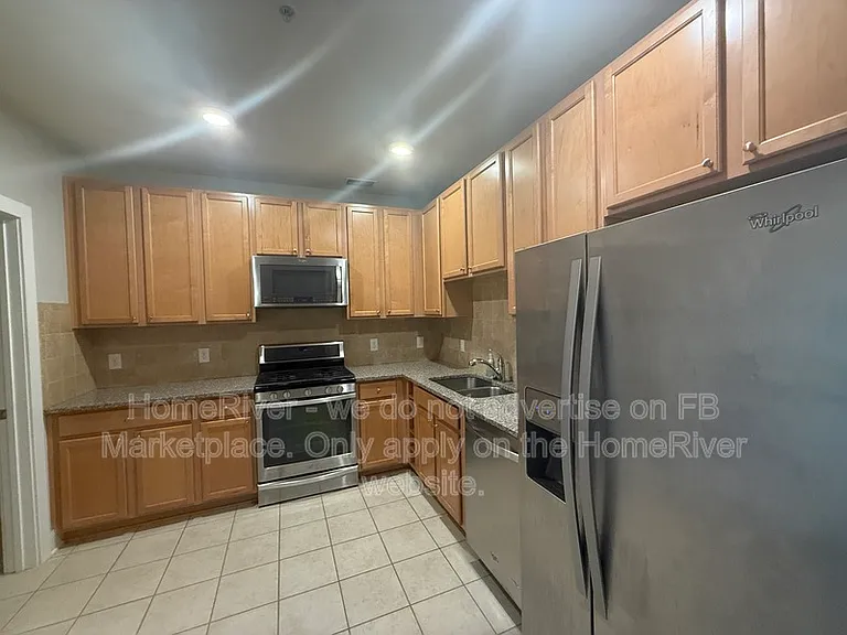 2907 Bleeker St #203 — Photo 5