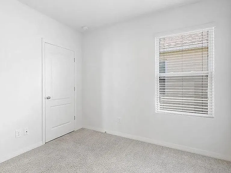 3211 Surfbird St — Photo 10