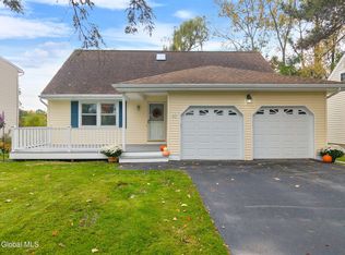 43 Par Circle, Albany, NY 12208