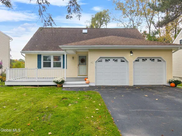 43 Par Circle, Albany, NY 12208