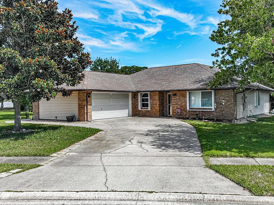 1st image of 827 Wooddusk Dr