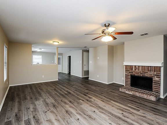 4th image of 1437 Krista Dr