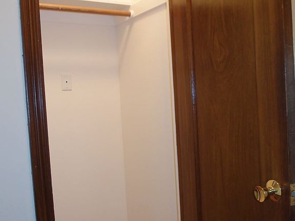 5th image of 3650 Fillmore St APT 204