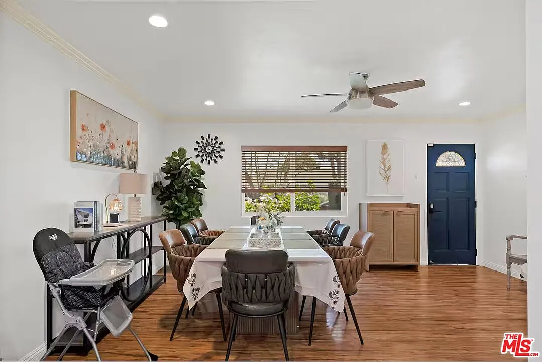 3 bed, 3.0 bath, 2090 sqft, $7,200 — Photo 4