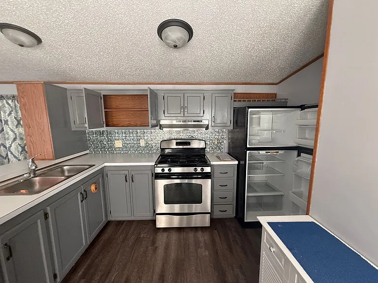 2284 W Galena Ave — Photo 2