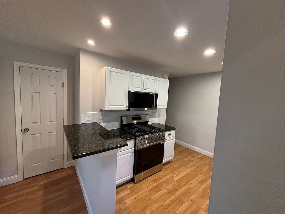 1st image of 414 E 9th Ave #4