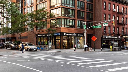 300 East 39th at 300 East 39th Street in Murray Hill