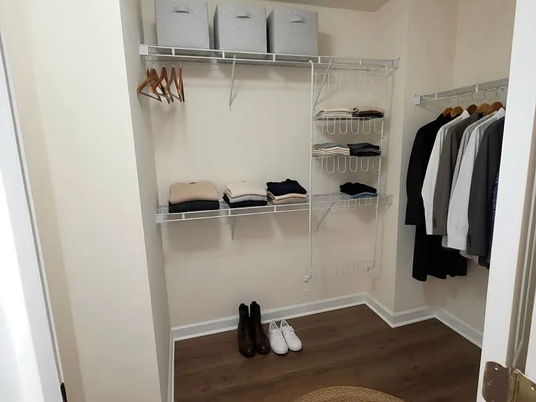 404 Tailor St — Photo 32