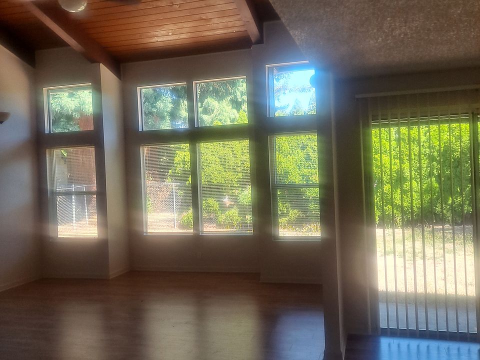 1st image of 2470 5th St