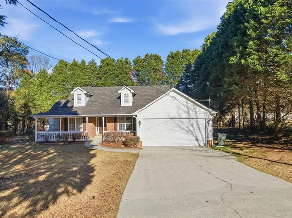 2110 Meadow View Ct, Grayson, GA 30017