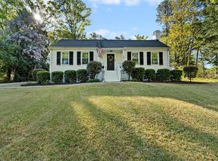 604 Brooklane Dr, Greenwood, SC 29649