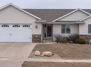 3463 Penny Ln, Marion, IA 52302