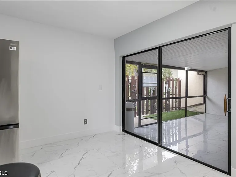 1212 SE 6th Ter #83 — Photo 12