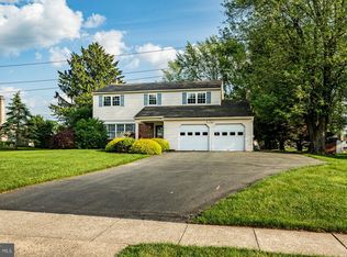 1943 Muhlenberg Dr, Lansdale, PA 19446