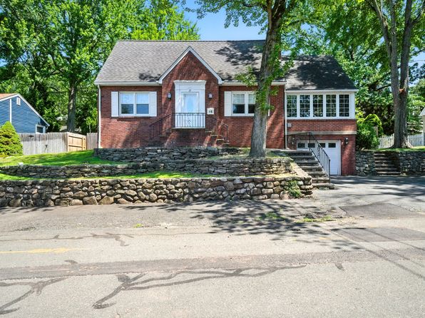 25 Forest St