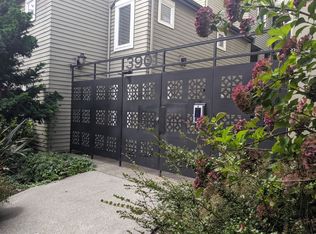 3901 Fremont Ave N APT 105, Seattle, WA 98103