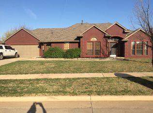 312 N Topaz Way, Mustang, OK 73064