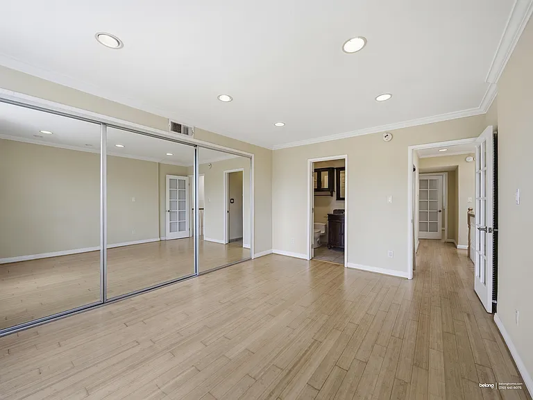 4610 Densmore Ave #9 — Photo 3