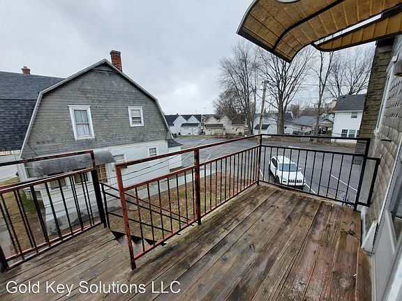 4th image of 1331 1/2 Ohio Ave