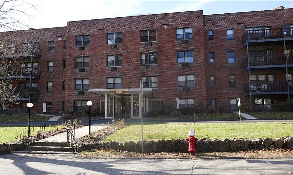 1st image of 5 Oakdale Mnr APT A2