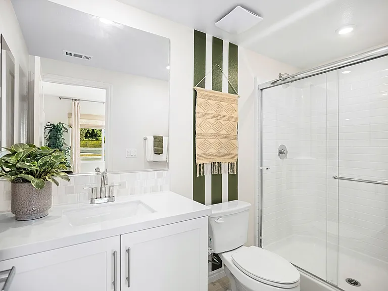 11456 Artesia Blvd — Photo 11