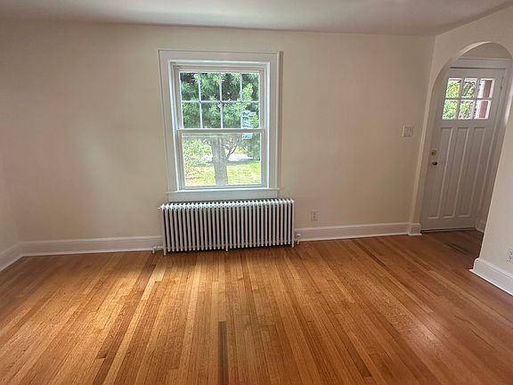 4th image of 17 Amory Ave Unit A