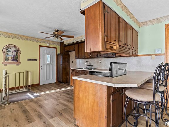 4th image of 15959 N Lake Rd