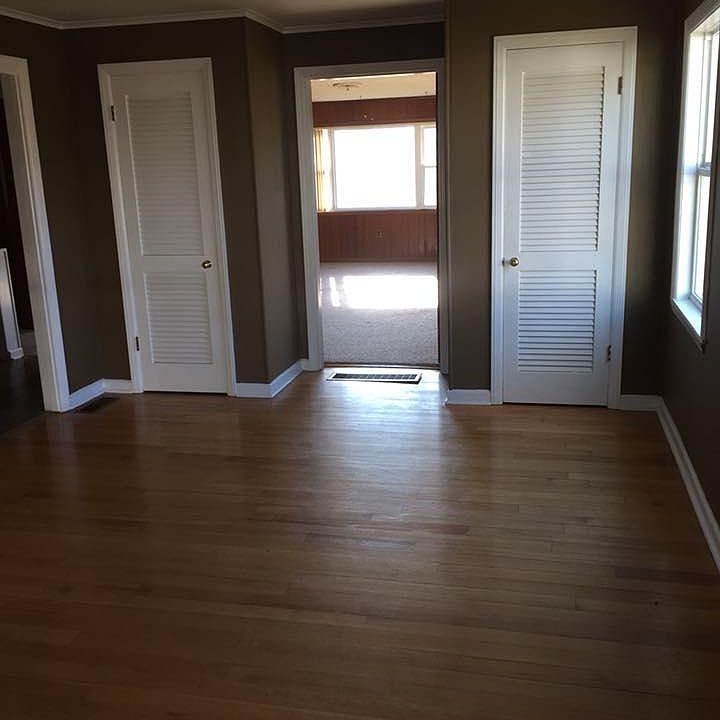 2nd image of 10 Cameron St