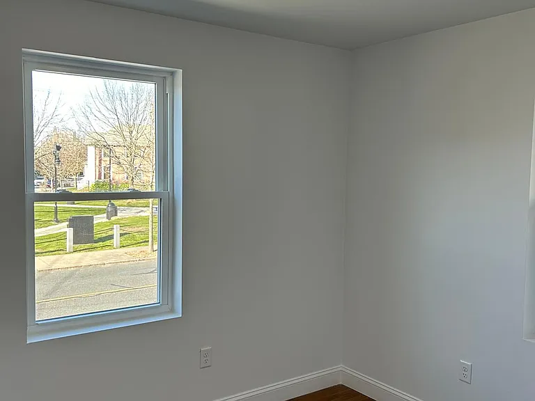 472 Friendship St #B — Photo 27
