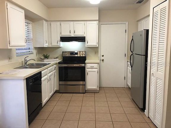 3rd image of 31 N Graham Ave