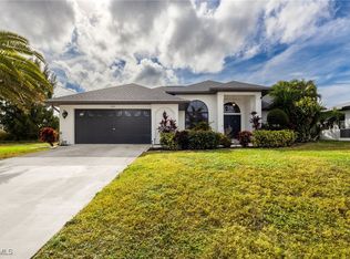 402 SW 28th St, Cape Coral, FL 33914