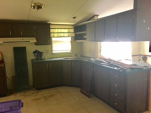 2nd image of 16285 Pointview Rd