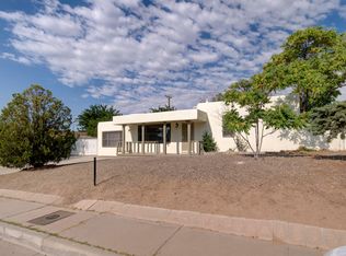 451 Loma Hermosa Dr NW, Albuquerque, NM 87105