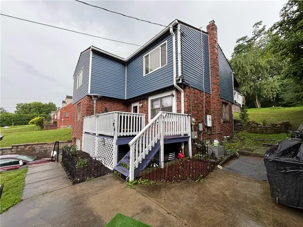 6806 Vara Dr, Pittsburgh, PA 15236