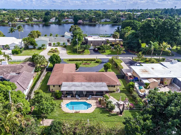 7315 W Lake Drive, West Palm Beach, FL 33406