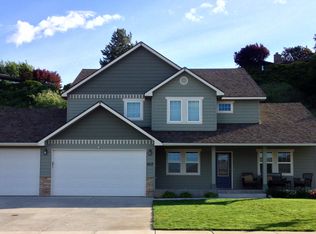 1617 Quail Hollow Ln, Wenatchee, WA 98801