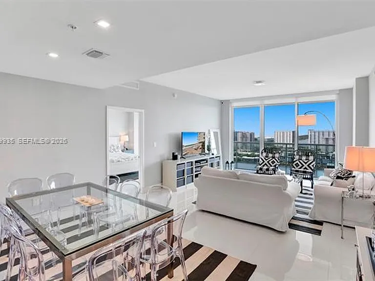 400 Sunny Isles Blvd #2021 — Photo 6