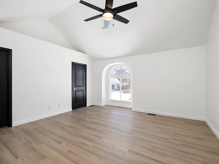 826 S Hickory Ln — Photo 13